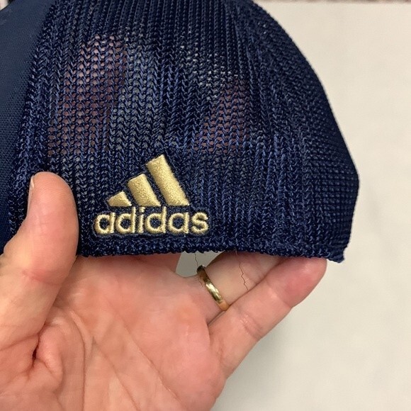 Adidas Notre Dame Navy Gold Mesh Baseball Cap Size Youth - Picture 2 of 5
